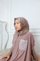 Syera Shawl Hazelnut