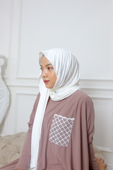 Syera Shawl Broken White