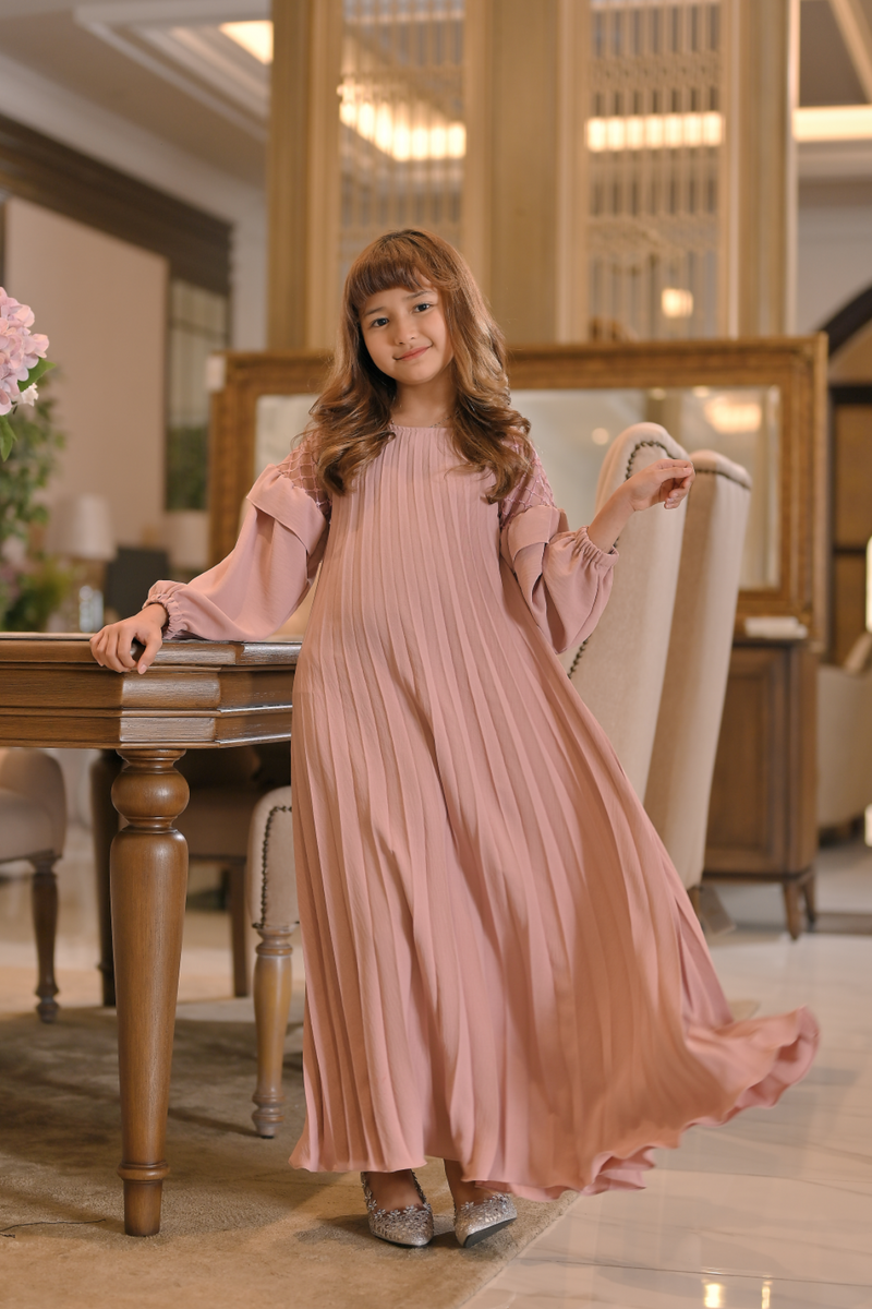 Alunicorn x Marissya Icha : Gisela Dress Anak Rose Pink