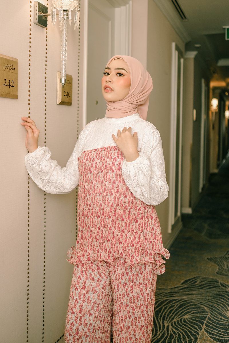 Elvira Blouse - Rasberry