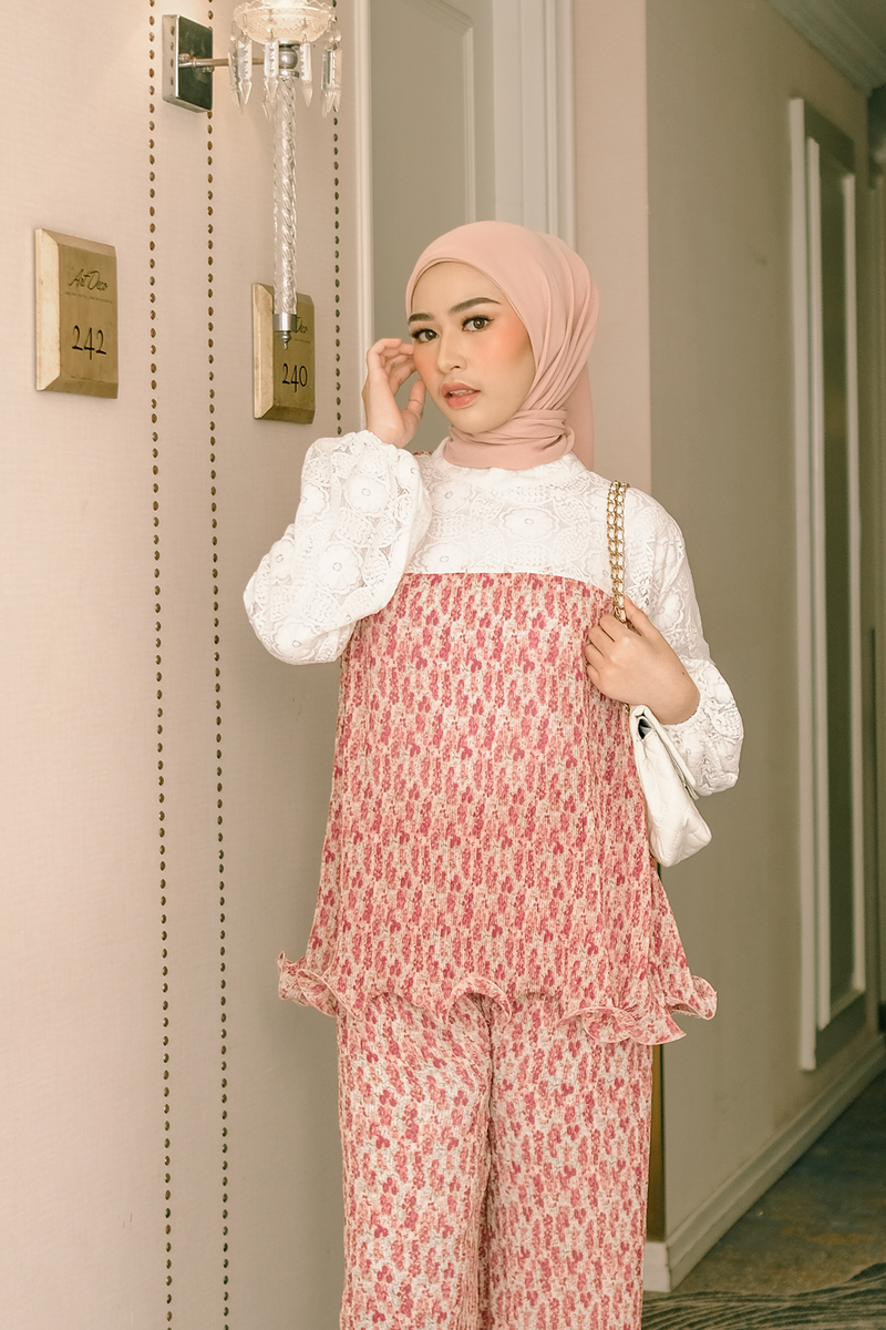 Elvira Blouse - Rasberry