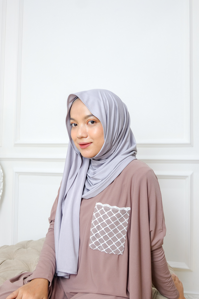 Syera Shawl Smoke Taupe