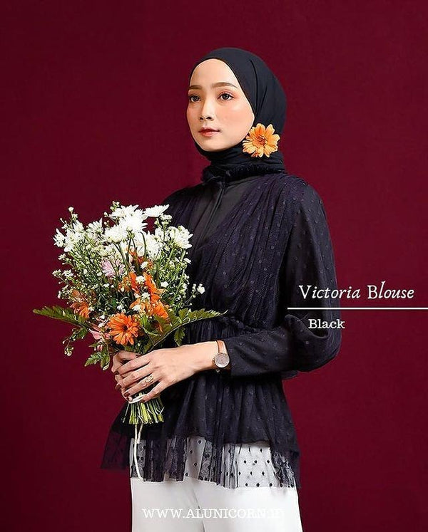 Victoria Blouse Black